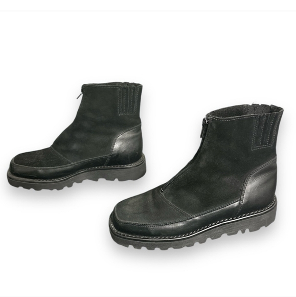 LA CANADIENNE Black Leather & Suede Bootie Made in Canada - Picture 4 of 8